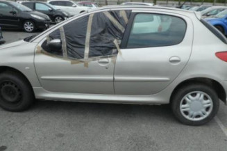 Pretensionneur de ceinture avant droit PEUGEOT 206