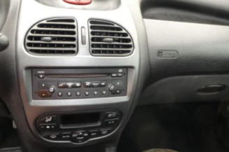 Pretensionneur de ceinture avant droit PEUGEOT 206