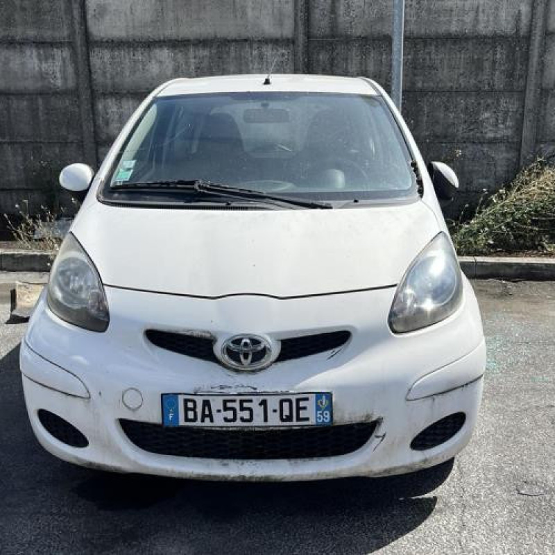 Pretensionneur de ceinture avant droit TOYOTA AYGO 1 Photo n°4