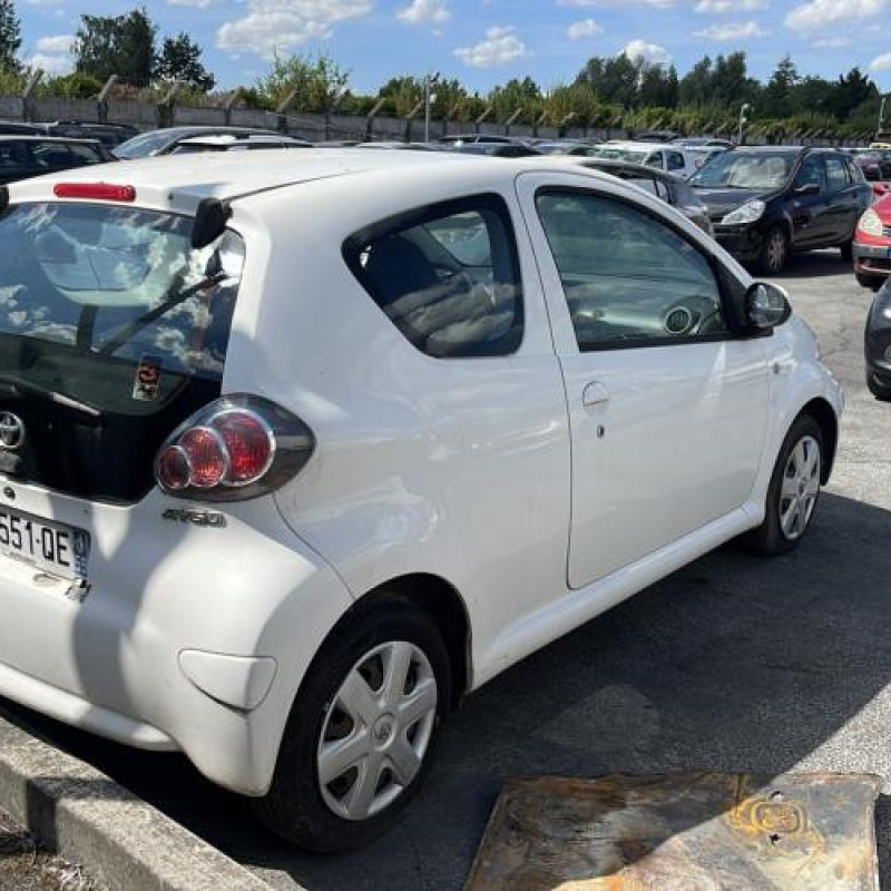 Pretensionneur de ceinture avant droit TOYOTA AYGO 1 Photo n°7