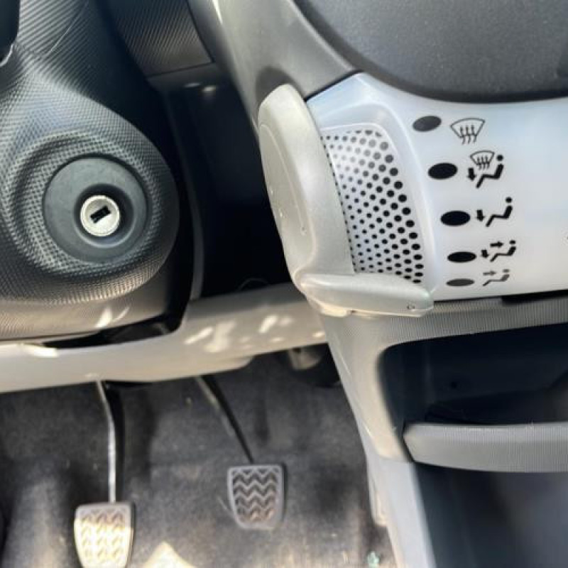 Pretensionneur de ceinture avant droit TOYOTA AYGO 1 Photo n°16