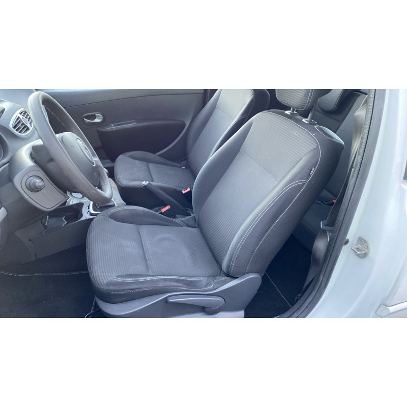Moteur RENAULT CLIO 3 Photo n°15