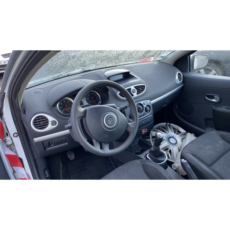 Moteur RENAULT CLIO 3 Photo n°17