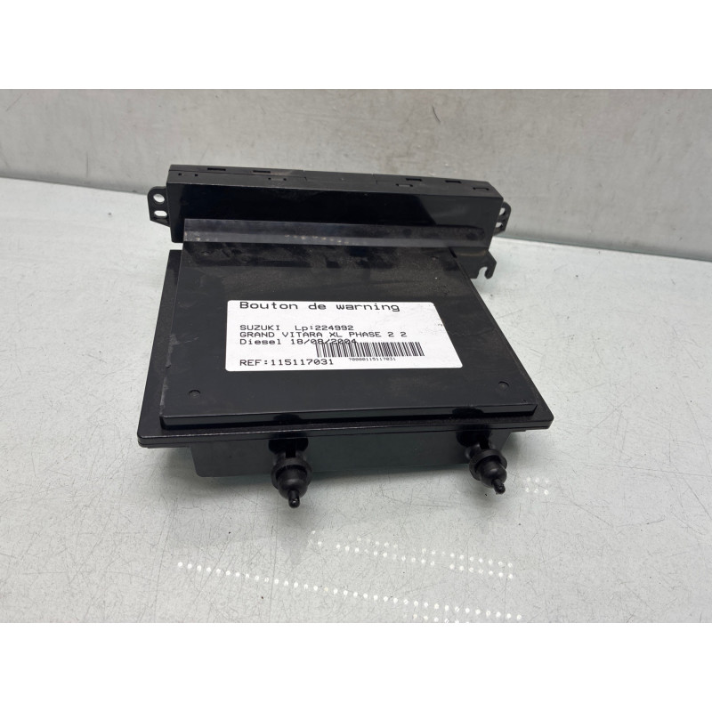 Bouton de warning SUZUKI GRAND VITARA Photo n°5
