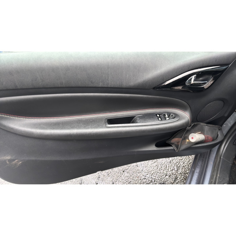 Bouton de warning CITROEN DS3 Photo n°14