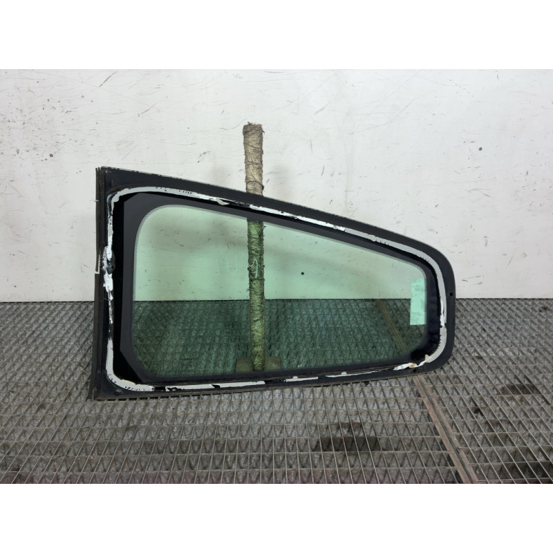 Custode arriere droit RENAULT CLIO 3 Photo n°4