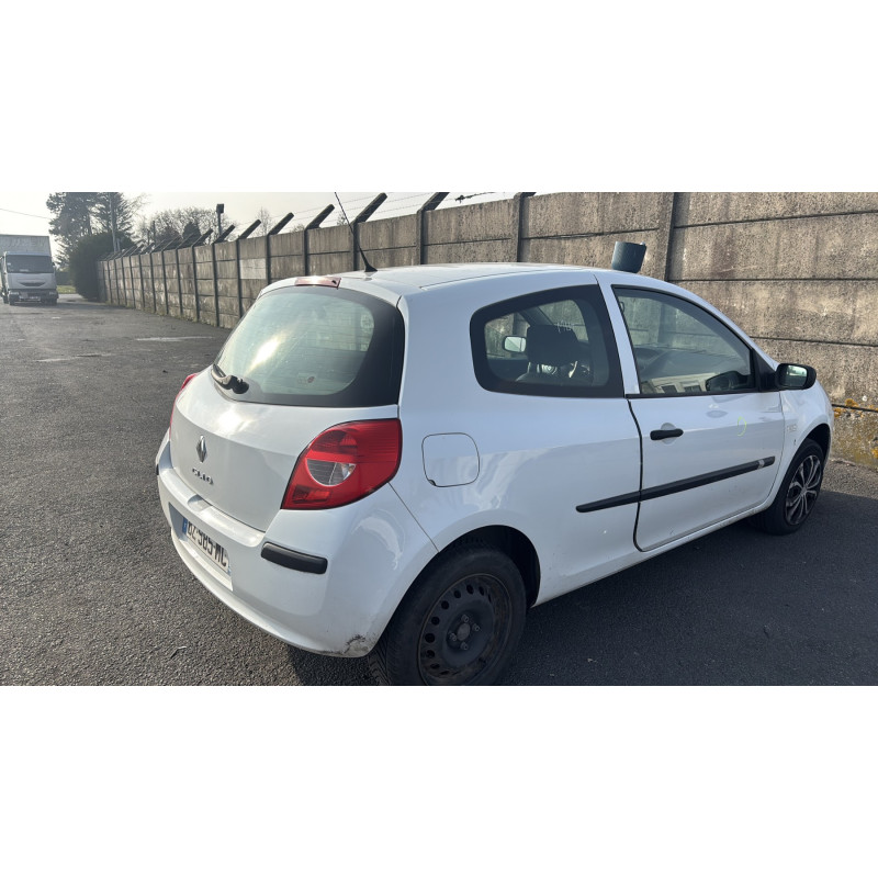 Custode arriere droit RENAULT CLIO 3 Photo n°7