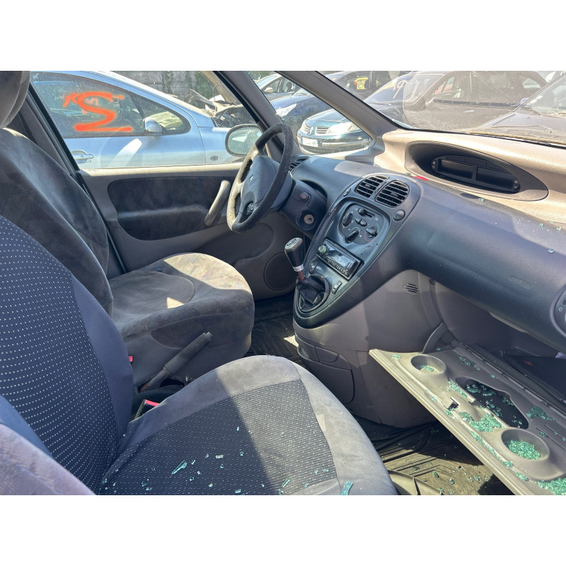 Leve vitre electrique avant gauche CITROEN XSARA PICASSO Photo n°20