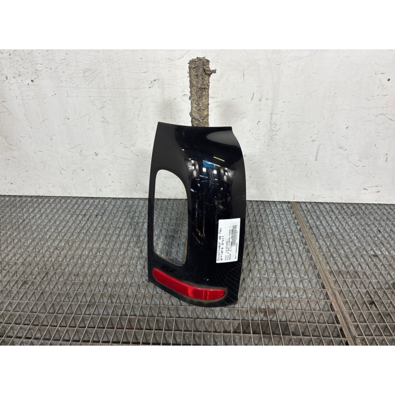 Enjoliveur de feu arriere droit MINI MINI 2 R55 Photo n°1