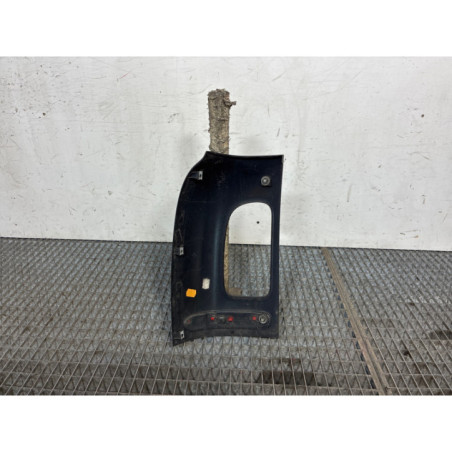 Enjoliveur de feu arriere droit MINI MINI 2 R55