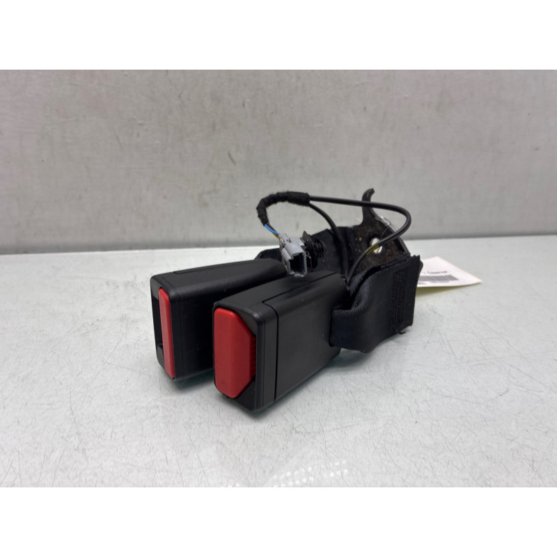 Attache ceinture arriere gauche DACIA SANDERO 3 Photo n°3
