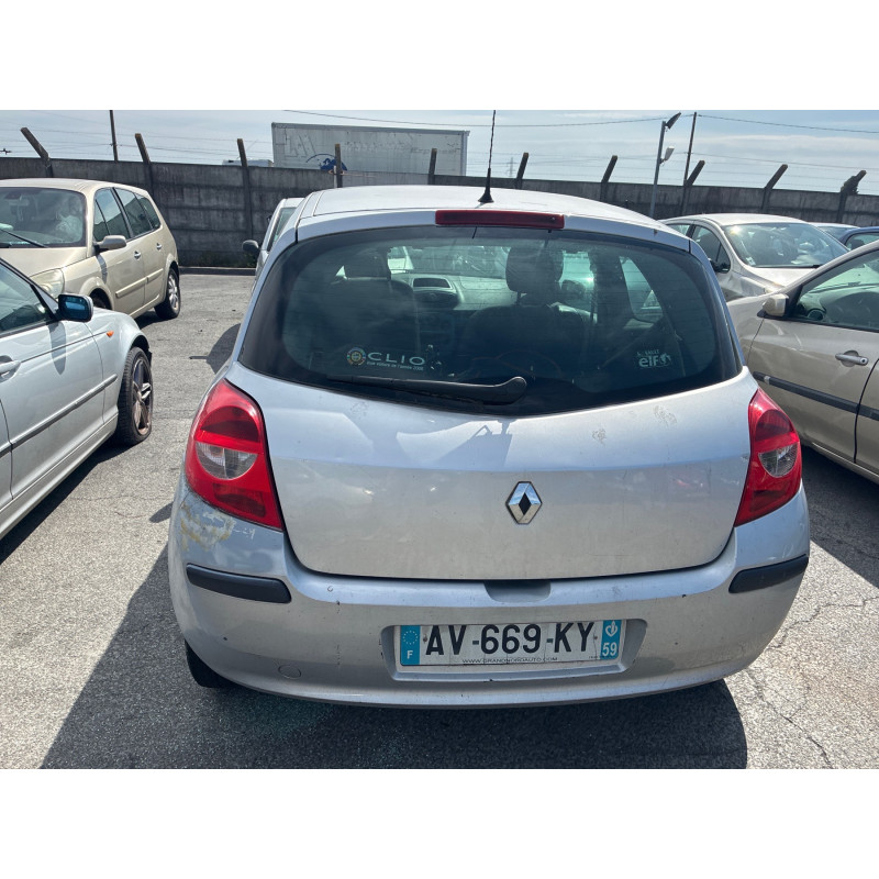 Custode arriere droit RENAULT CLIO 3 Photo n°10