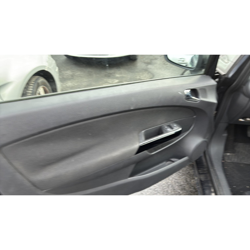 Custode arriere gauche OPEL CORSA D Photo n°12
