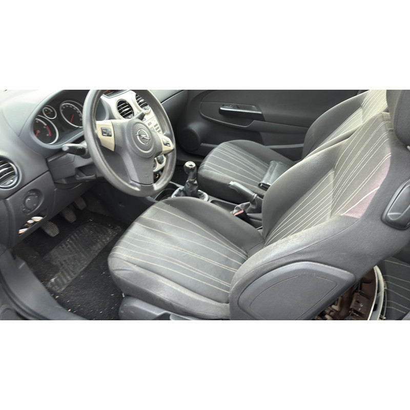 Custode arriere gauche OPEL CORSA D Photo n°14