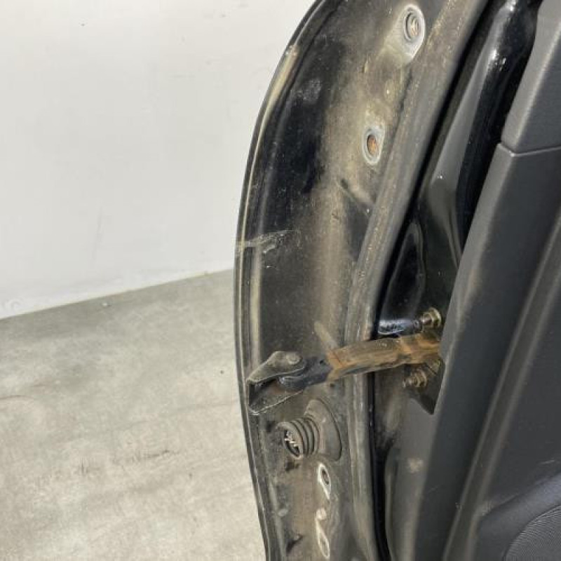 Porte avant droit TOYOTA AVENSIS 2 Photo n°7