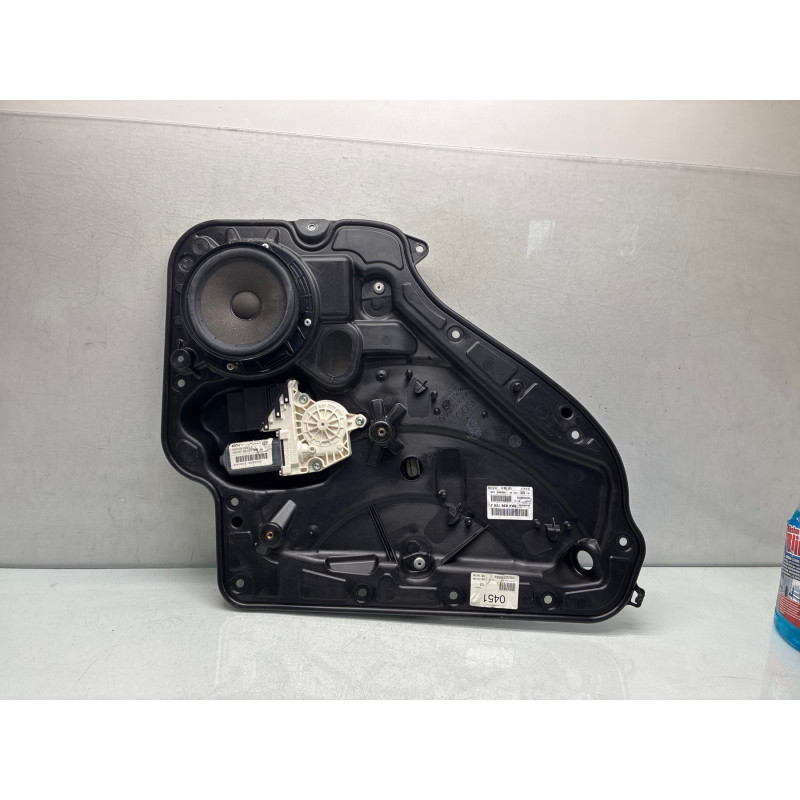 Leve vitre electrique arriere gauche VOLKSWAGEN GOLF 6 Photo n°1
