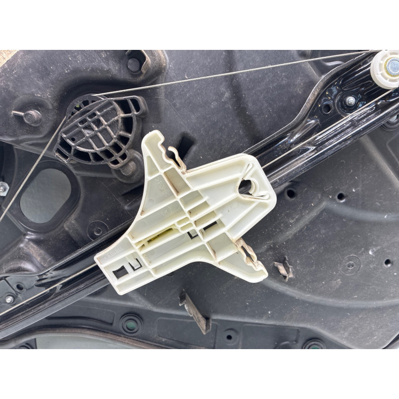 Leve vitre electrique arriere gauche VOLKSWAGEN GOLF 6 Photo n°3