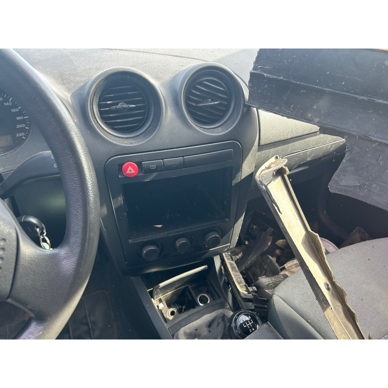 Vitre avant droit SEAT IBIZA 3 Photo n°13