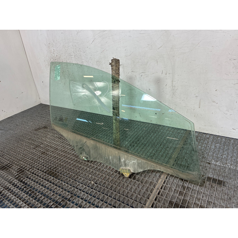 Vitre avant droit HYUNDAI I 30 2 Photo n°3