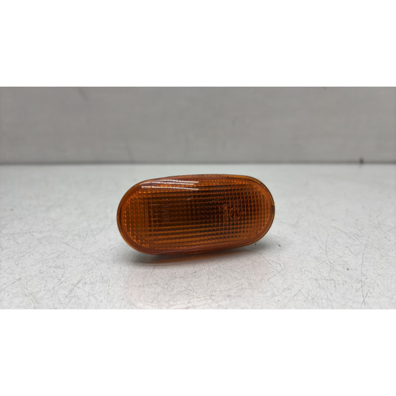 Repetiteur clignotant avant gauche (Feux) MITSUBISHI L 200 3 Photo n°1