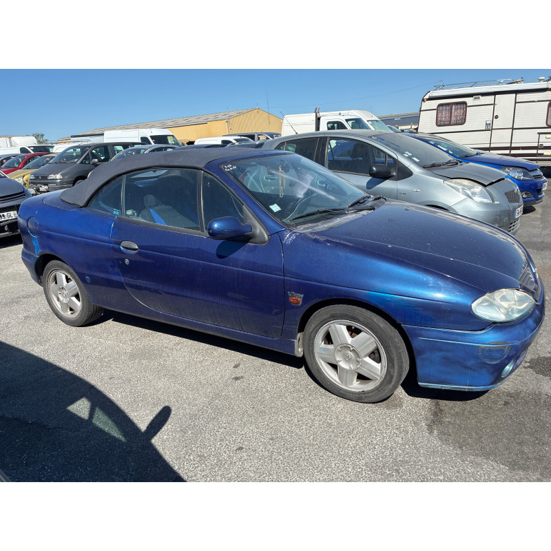 Malle/Hayon arriere RENAULT MEGANE 1 Photo n°11