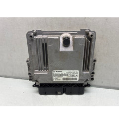 Calculateur moteur PEUGEOT 208 1
