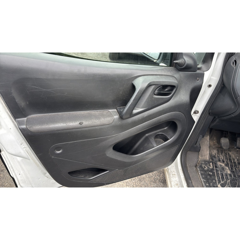 Poignee porte coffre gauche CITROEN BERLINGO 2 Photo n°13