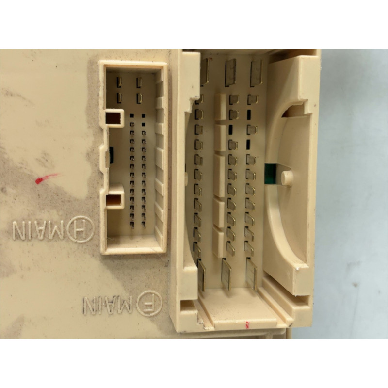 Porte fusible HYUNDAI I 30 2 Photo n°8