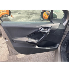 Feu arriere stop central PEUGEOT 208 1