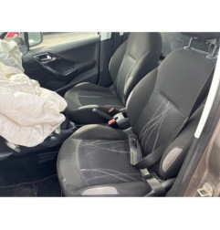 Feu arriere stop central PEUGEOT 208 1