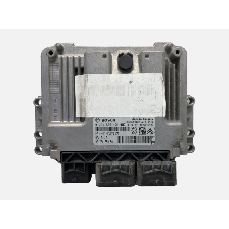Calculateur moteur PEUGEOT 208 1 Photo n°2