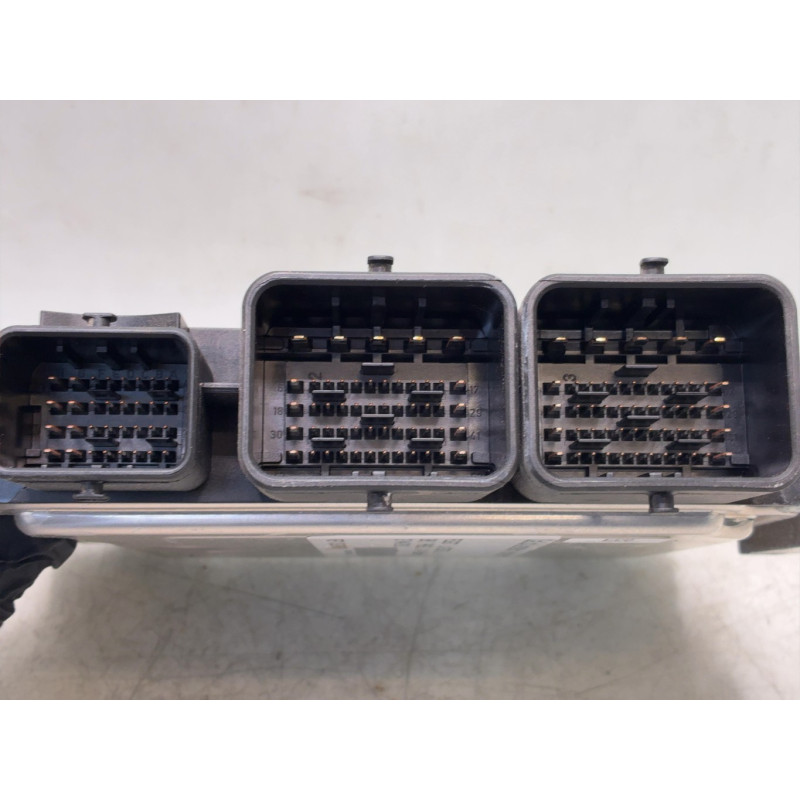 Calculateur moteur PEUGEOT 208 1 Photo n°5