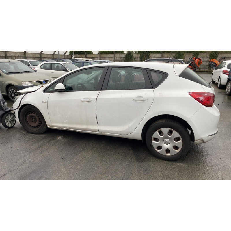 Optique avant secondaire gauche (feux)(clignotant) OPEL ASTRA J Photo n°17