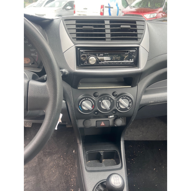 Vase de lave glace SUZUKI ALTO 3 Photo n°4