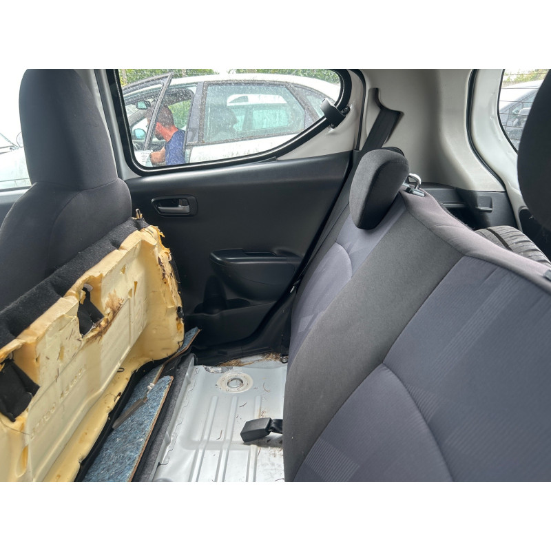 Vase de lave glace SUZUKI ALTO 3 Photo n°20