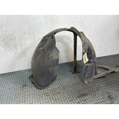 Pare boue avant gauche PEUGEOT 208 1 Photo n°1