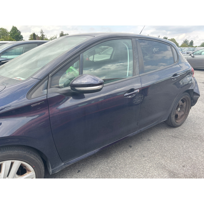 Pare boue avant gauche PEUGEOT 208 1 Photo n°8