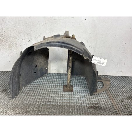 Pare boue avant droit PEUGEOT 208 1
