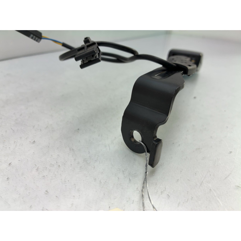 Attache ceinture avant droit VOLKSWAGEN GOLF 6 Photo n°2