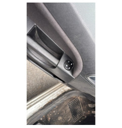 Vitre arriere gauche FORD FIESTA 5