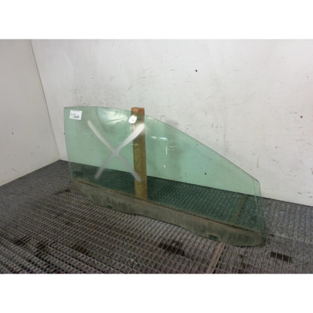 Vitre avant droit FORD FOCUS 2