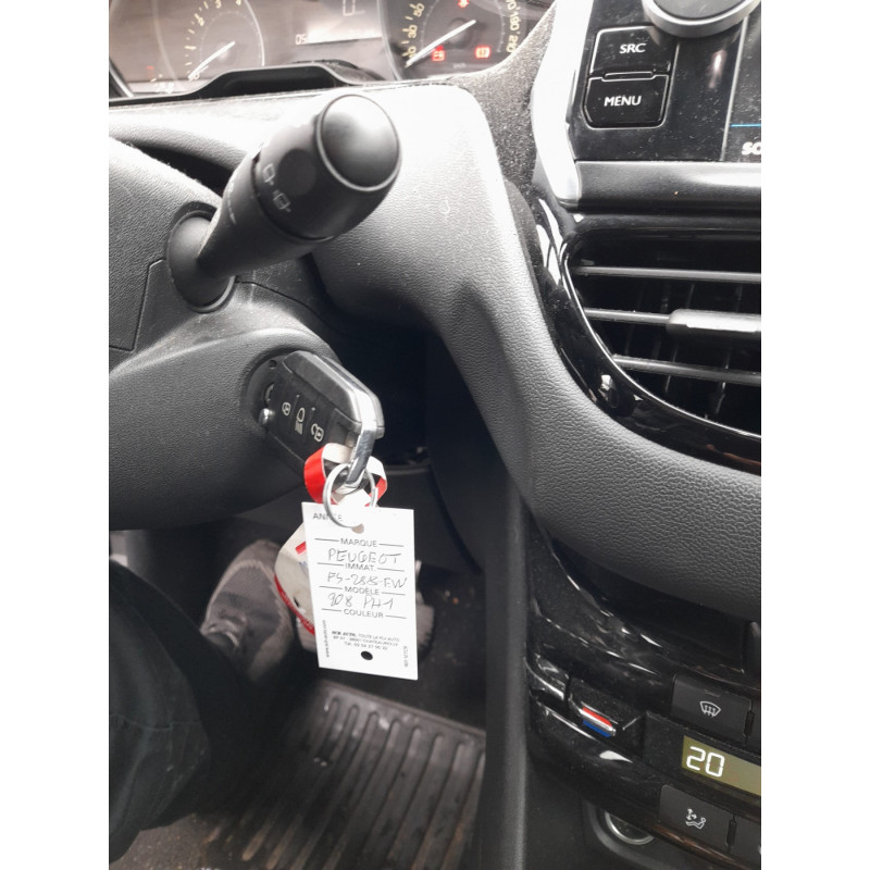 Pare boue avant droit PEUGEOT 208 1 Photo n°15