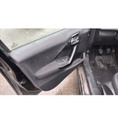 Pare boue avant droit PEUGEOT 208 1