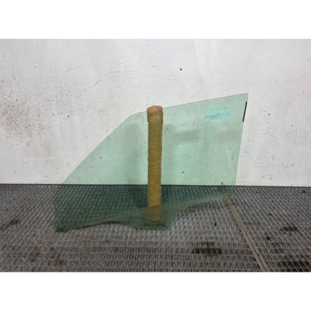 Vitre avant droit SKODA FABIA 2