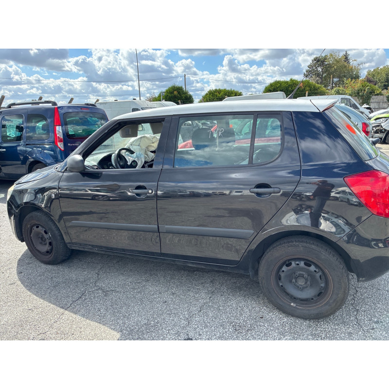 Vitre avant droit SKODA FABIA 2 Photo n°8