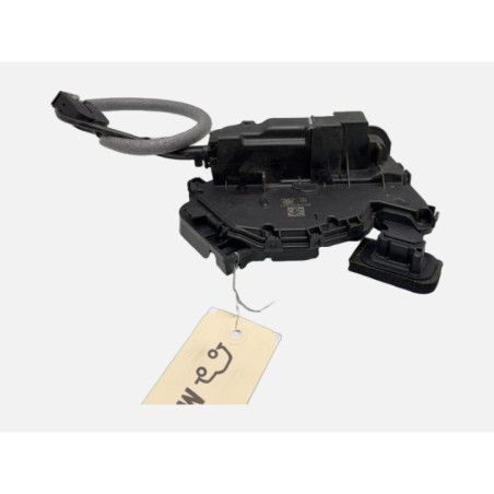 Serrure avant gauche VOLKSWAGEN POLO 6