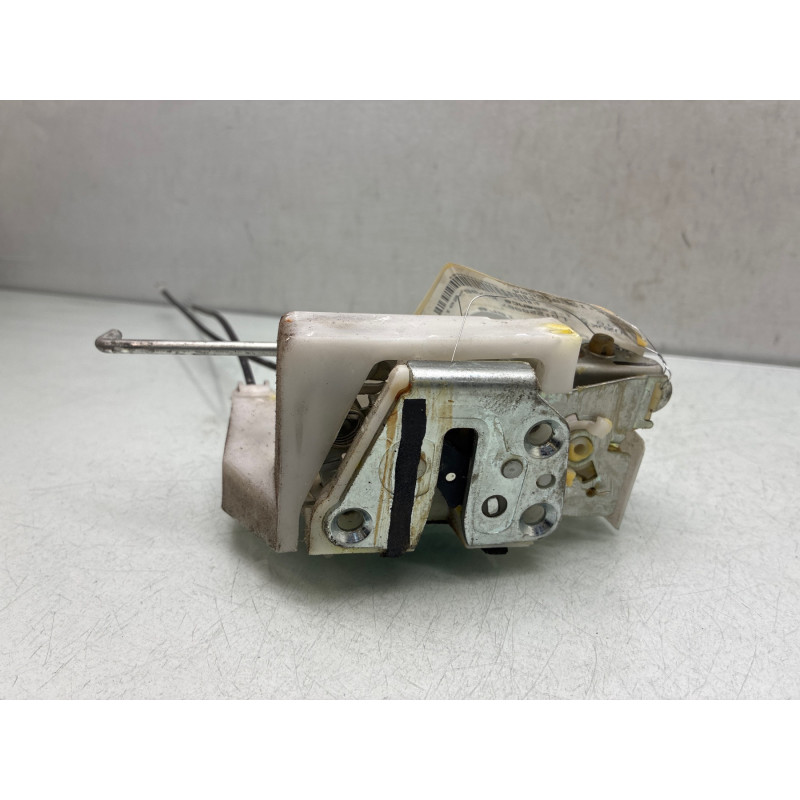 Serrure arriere droit SUZUKI ALTO 3 Photo n°1