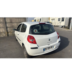 Attache ceinture avant droit RENAULT CLIO 3