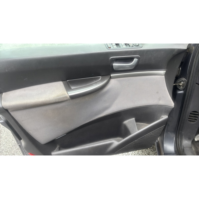 Attache ceinture avant gauche PEUGEOT 807 Photo n°17