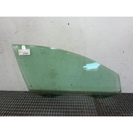 Vitre avant droit VOLKSWAGEN PASSAT 5 Photo n°1